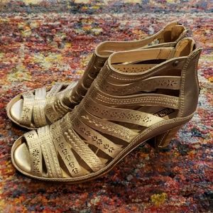 Pikolinos Gold Sandals